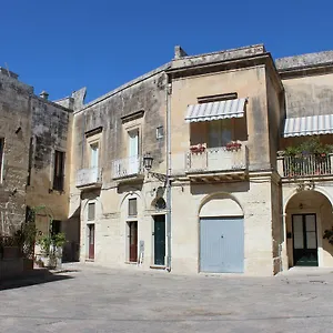 Piazzetta Acquaviva Lecce
